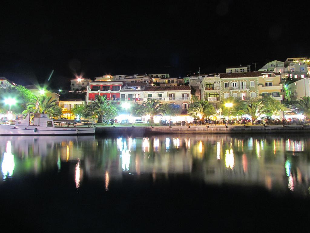 Casa Rosada Hotel Podgora Luaran gambar